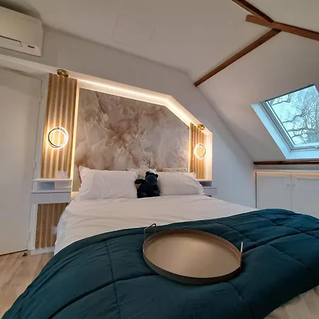 Couette-café La Martiniere 3*